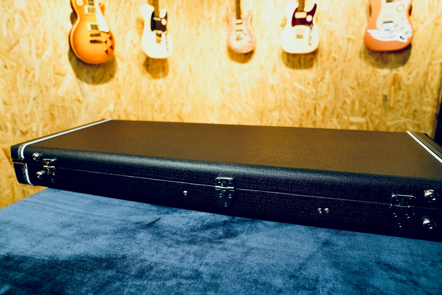 Shijie 10 Year Anniversary Limited Edition Guitar Case -11