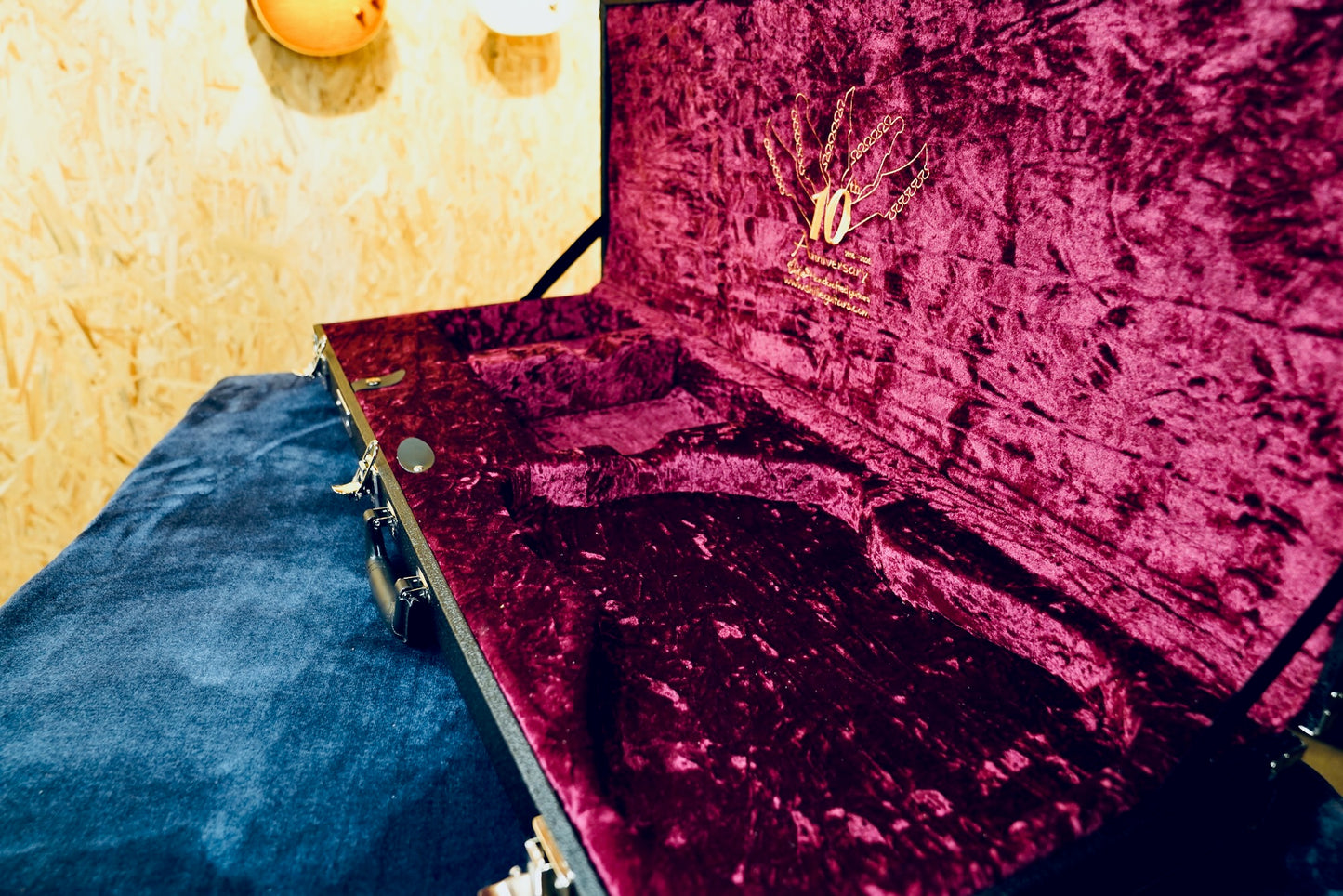 Shijie 10 Year Anniversary Limited Edition Guitar Case -5