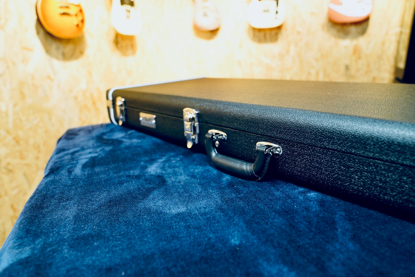 Shijie 10 Year Anniversary Limited Edition Guitar Case -9