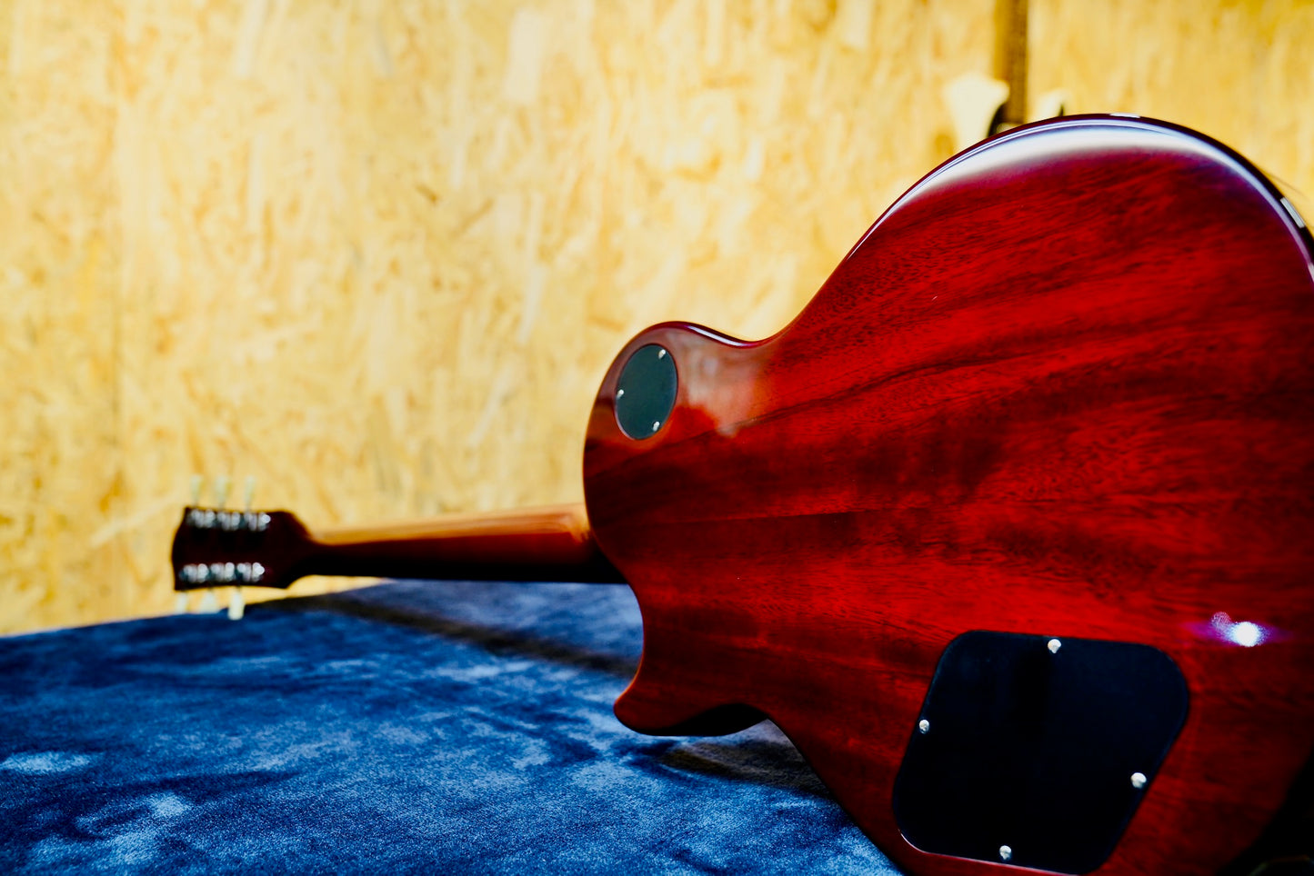 Shijie LPV Mahogany Back 3
