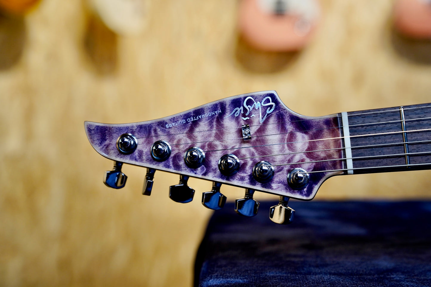 Shijie TLM - Headstock 1