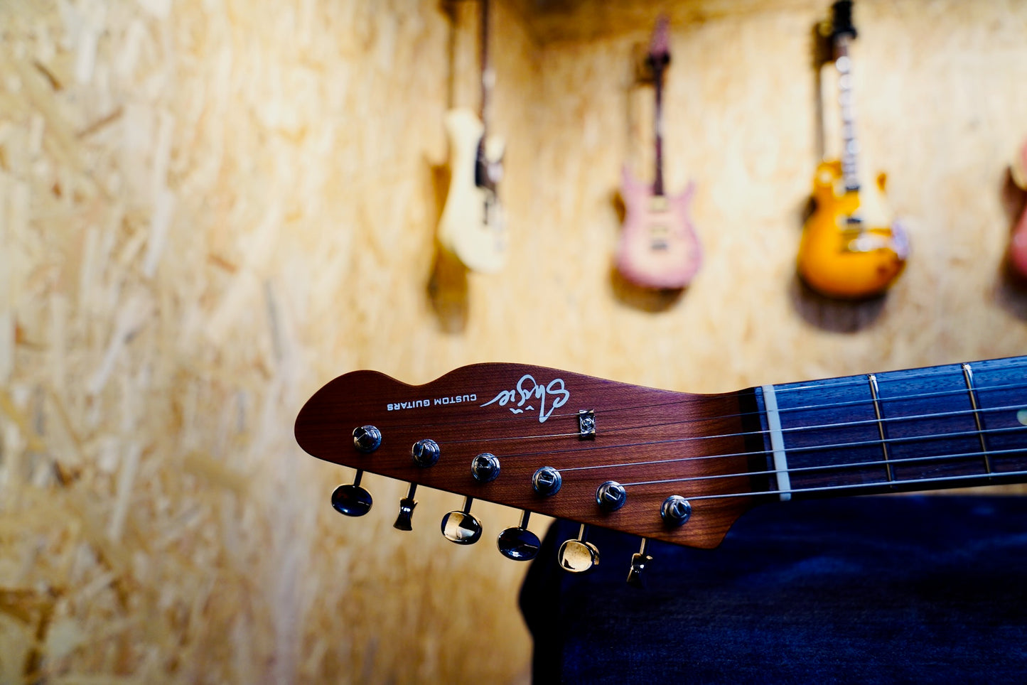 Shijie TLV P90 Headstock 1