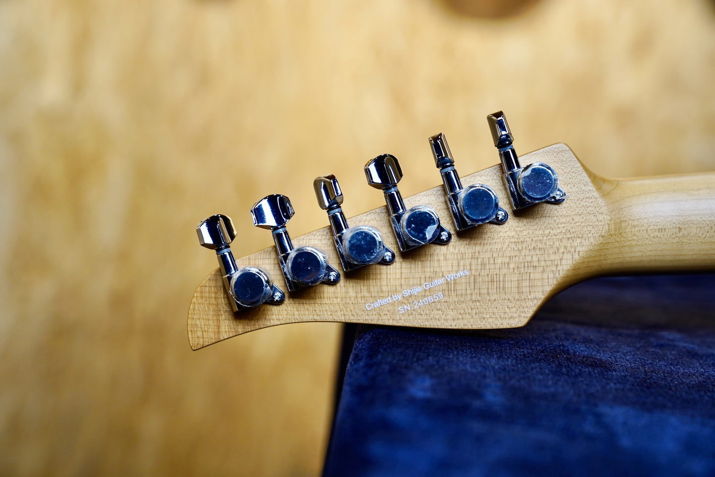 Shijie TM-4 Headstock Back 1