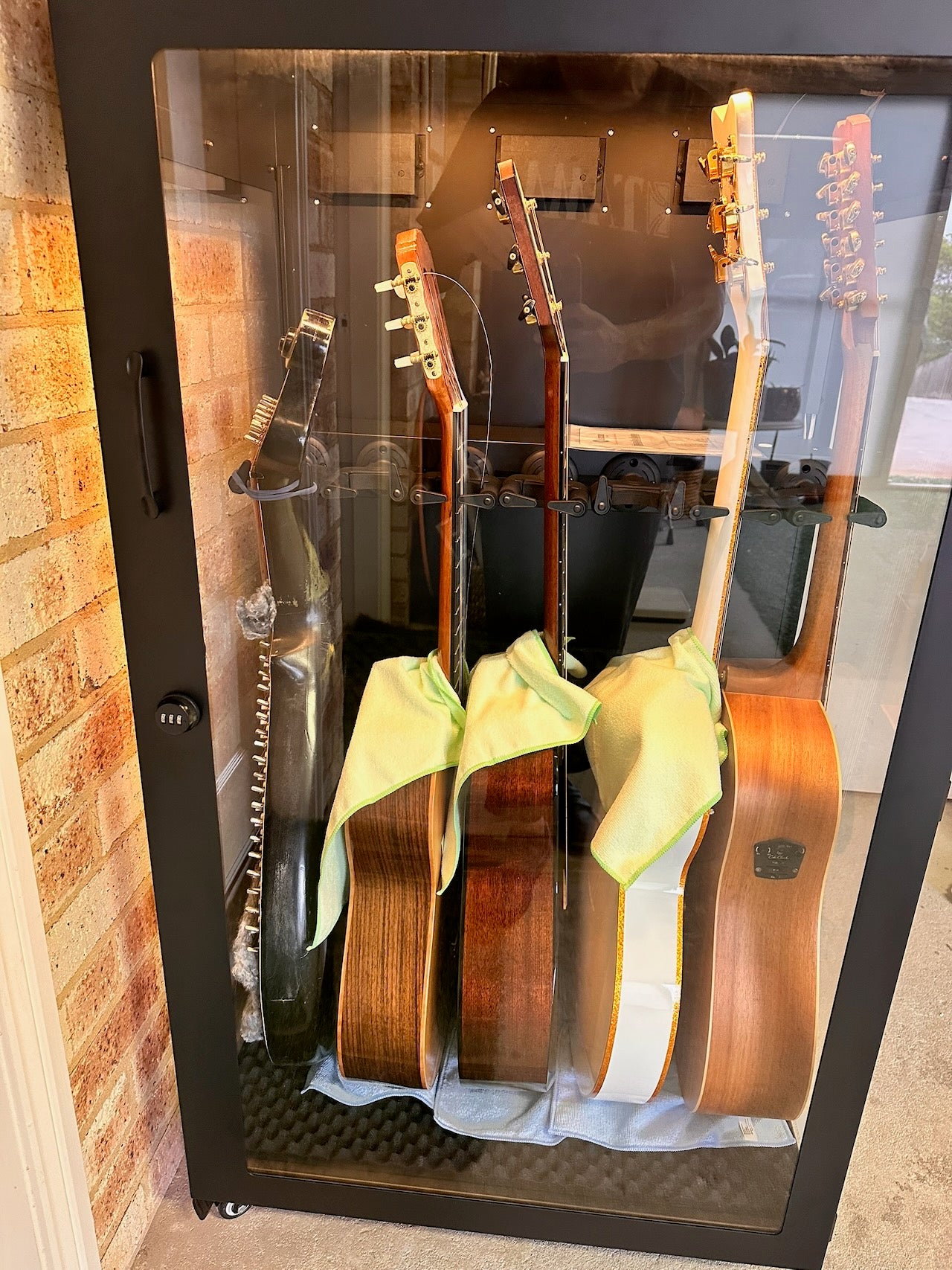 CCD - 450 - 3 Panel Glass - Sydney Lane Cove