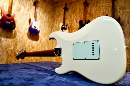 STE-Custom Vintage White - Full Body Back