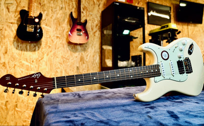 STE-Custom Vintage White - Full Body