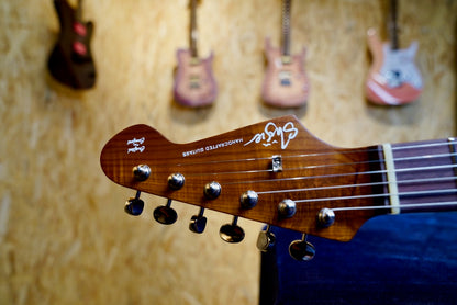 Shijie - STE-V CUSTOM Daphne Blue - Headstock