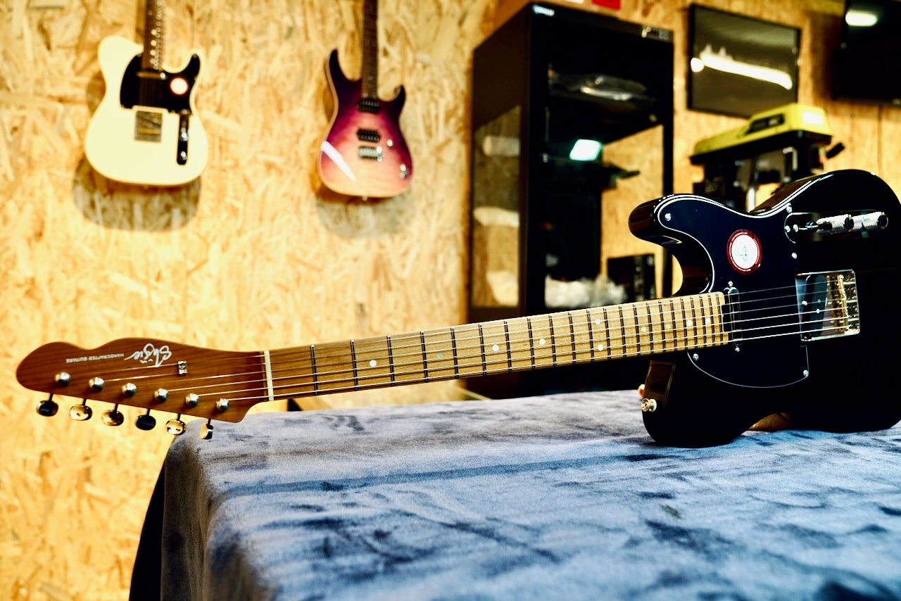 TLV-Custom - Black - Full Body 2