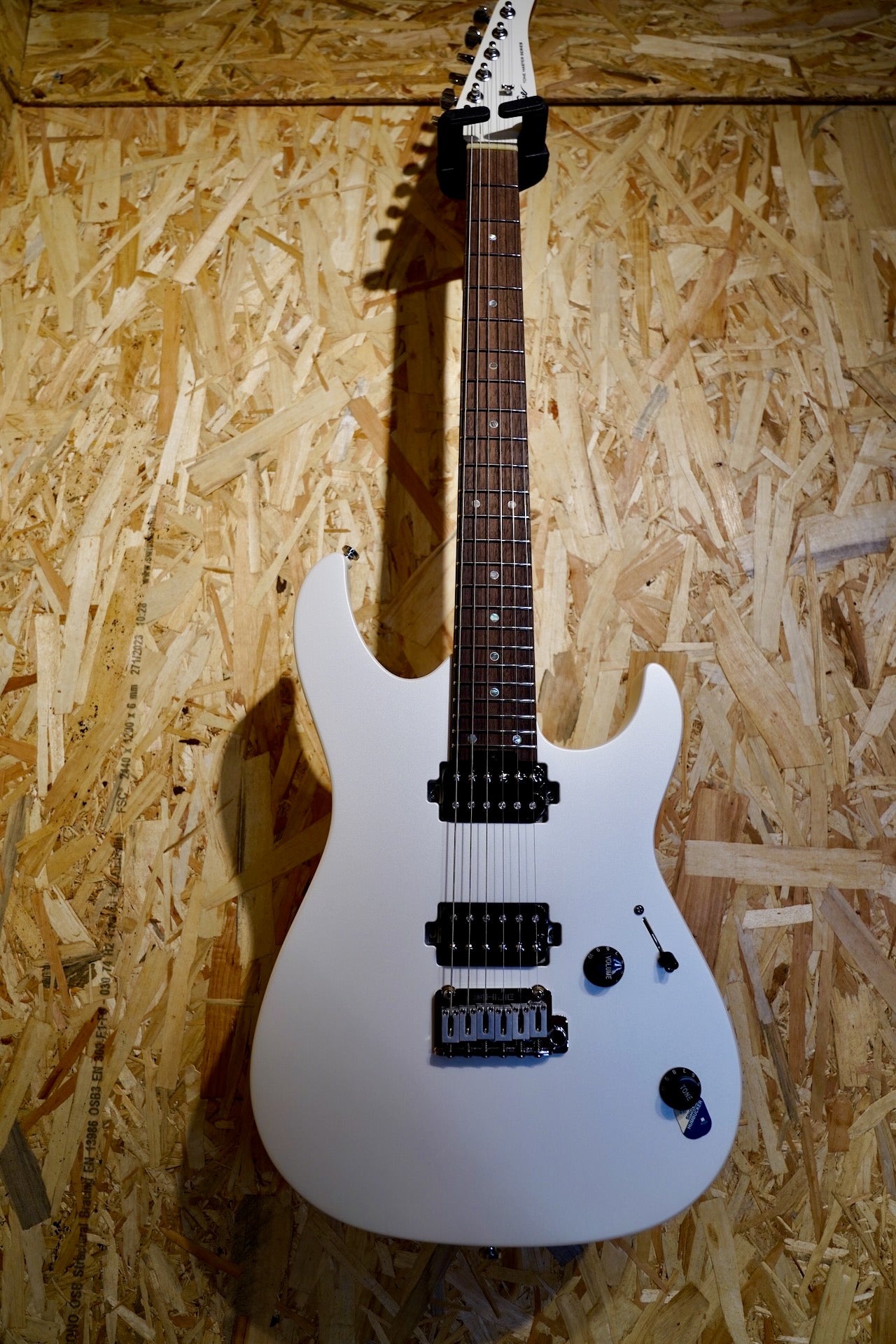 Shijie TM5 - Sand White - Full Body 4